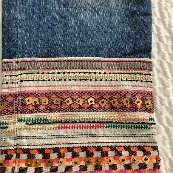 Chico’s So slimming crop jeans super cute. Very gently used. - Picture 2 of 6